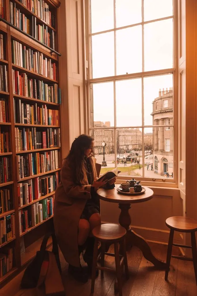 Coffee in Topping & Company in Edinburgh