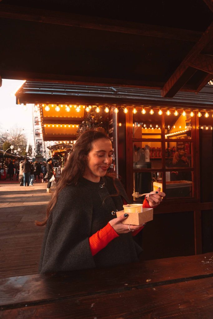 what to eat in edinburgh christmas market