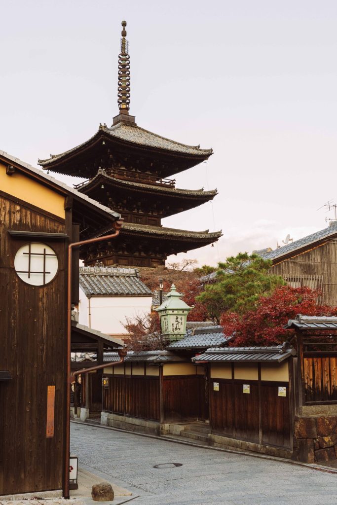 Sannenzaka em Quioto, ruelas tradicionais perfeitas para fotos e para sentir a cultura japonesa no bairro de Higashiyama.