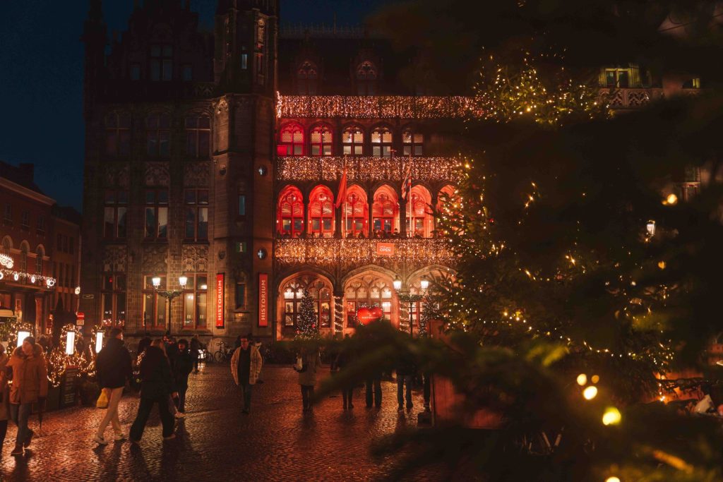 Atmosfera mágica de Natal em Bruges.