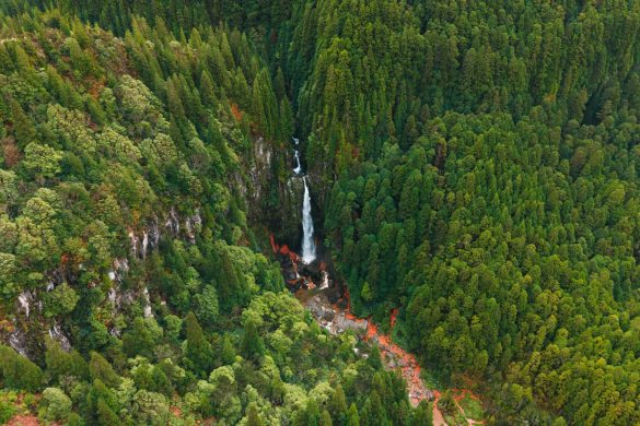 Cascatas mais bonitas da ilha de São Miguel nos Açores