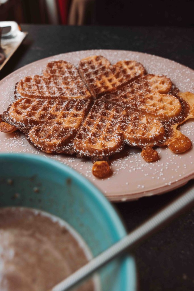 Waffles na The Old Chocolate House em Bruges.